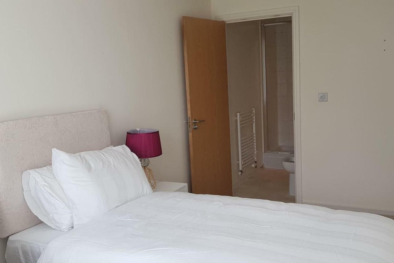Garland Modern Apartment, Greenhithe 1 With Parking Dartford Bagian luar foto