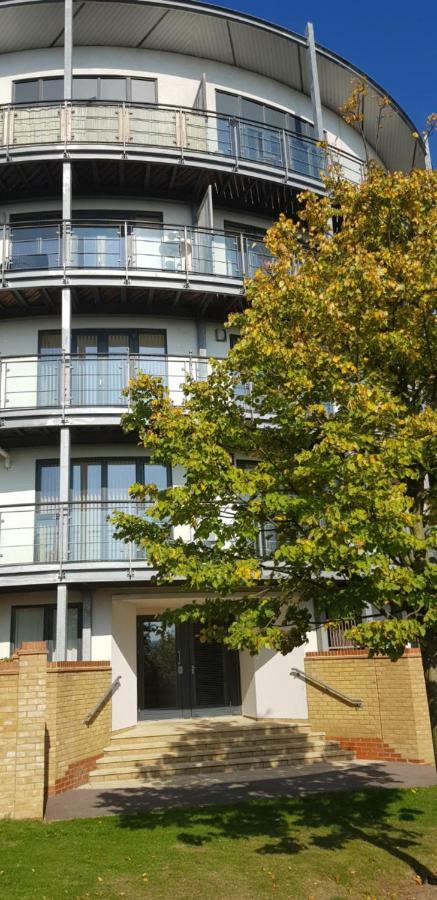 Garland Modern Apartment, Greenhithe 1 With Parking Dartford Bagian luar foto
