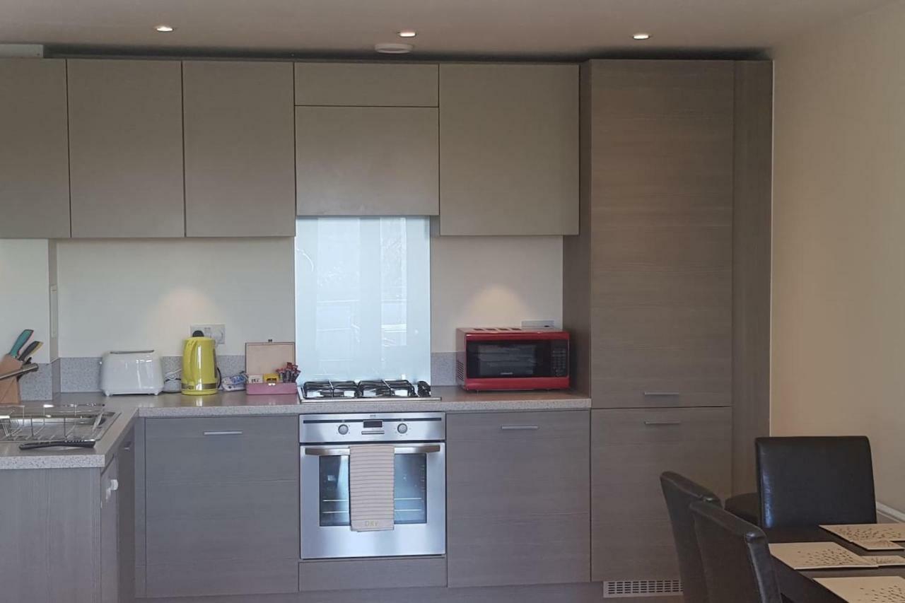 Garland Modern Apartment, Greenhithe 1 With Parking Dartford Bagian luar foto